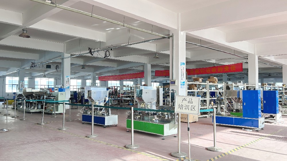 吸管包裝機包裝吸管時隨機出現(xiàn)破口?快試試